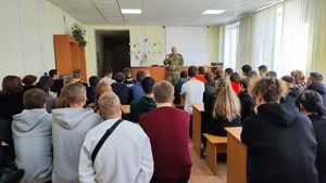 В колледже прошла встреча обучающихся с руководителем Крымского регионального отделения МОО "Союз добровольцев Донбасса"